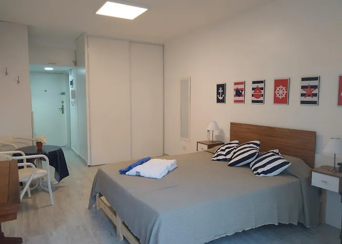Elegante Monoambiente Estilo Nautico