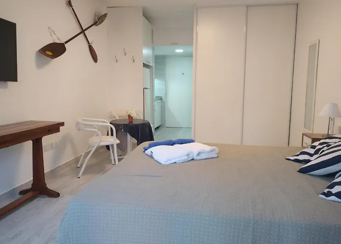 Elegante Monoambiente Estilo Nautico